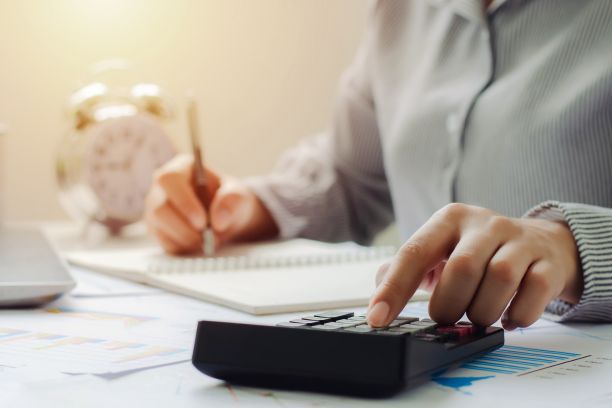 Muchos autónomos pierden dinero por ignorancia. Entra a Deducciones Fiscales Qué me puedo desgravar como autónomo y no regales más a Hacienda.